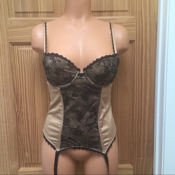 Victoria's Secret bustier with garters - Picture 1 of 2