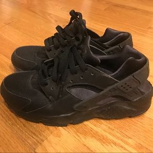 Nike Air Huarache Women's