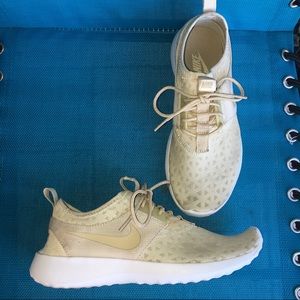 Nike Juvenate Women's size 7 Oatmeal