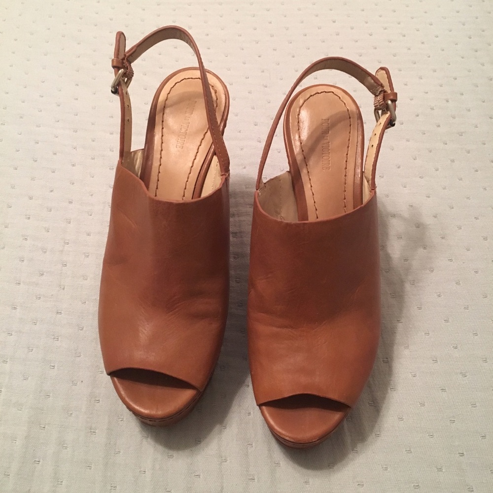 Like new Pour la Victoire wedges