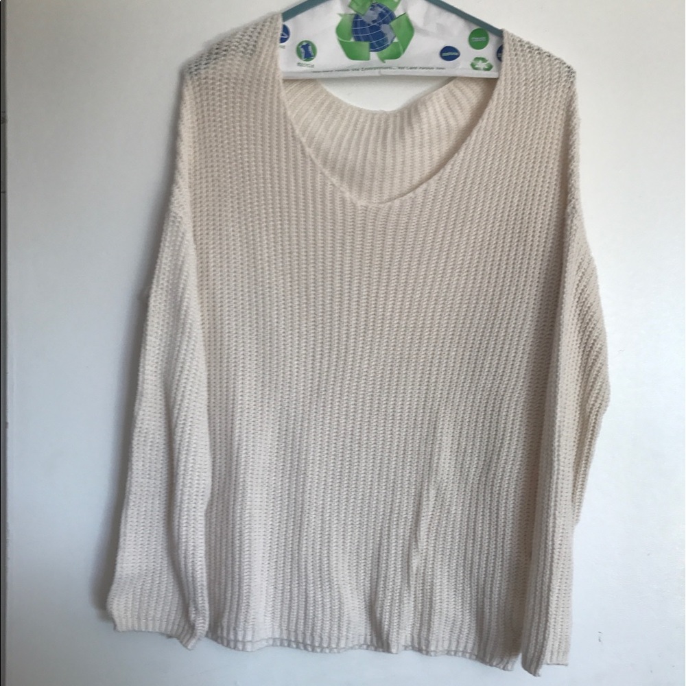 Comfy and loose cable knit Brandy sweater