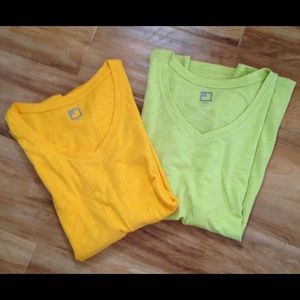 2 V-neck Tees