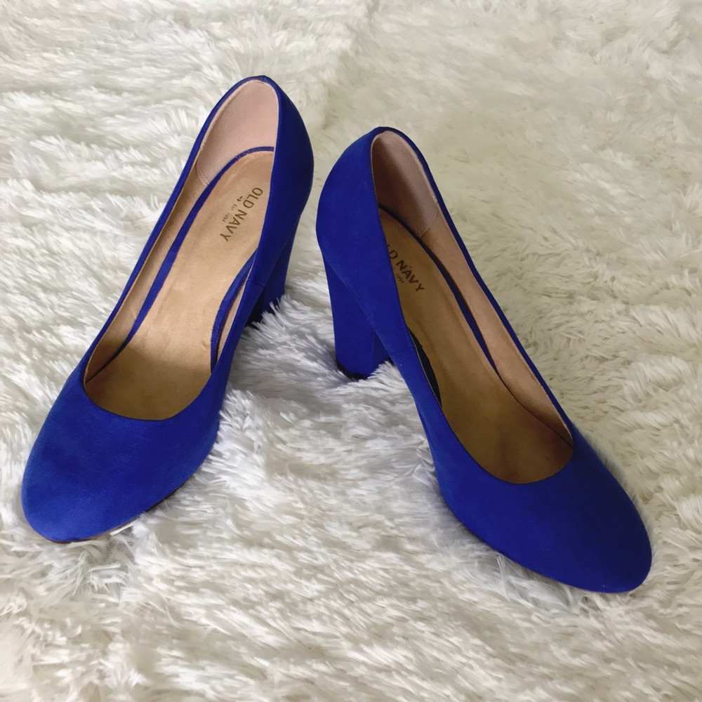 Old Navy Blue Suede Pumps