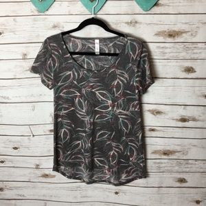 Small LuLaRoe classic tee. Gently used condition.
