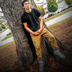 Meet your Posher, Ethan