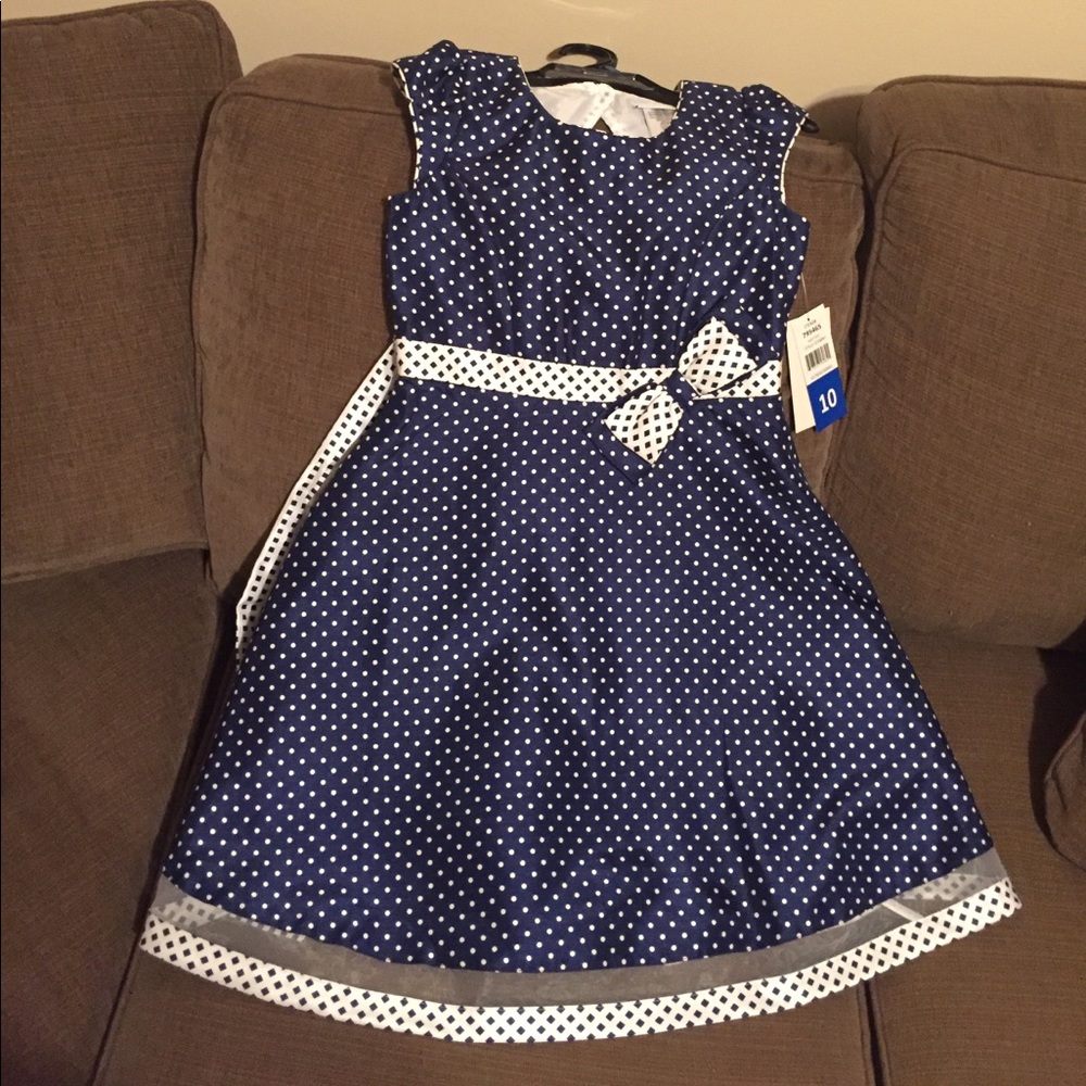 Girls dress blue and white