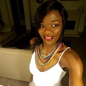 Meet your Posher, Estelle