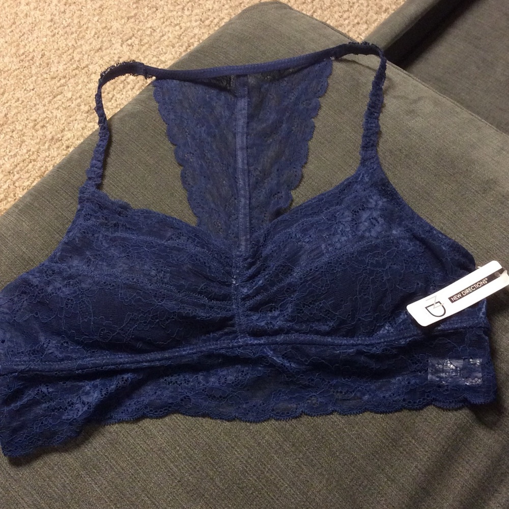 Navy Lace bralette size XL. NWT NBW