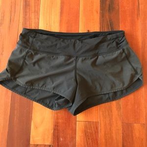 Lulu lemon low rise 2" shorts