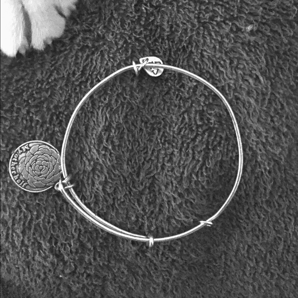 ''My Other Half' Alex and Ani Silver Bangle✨