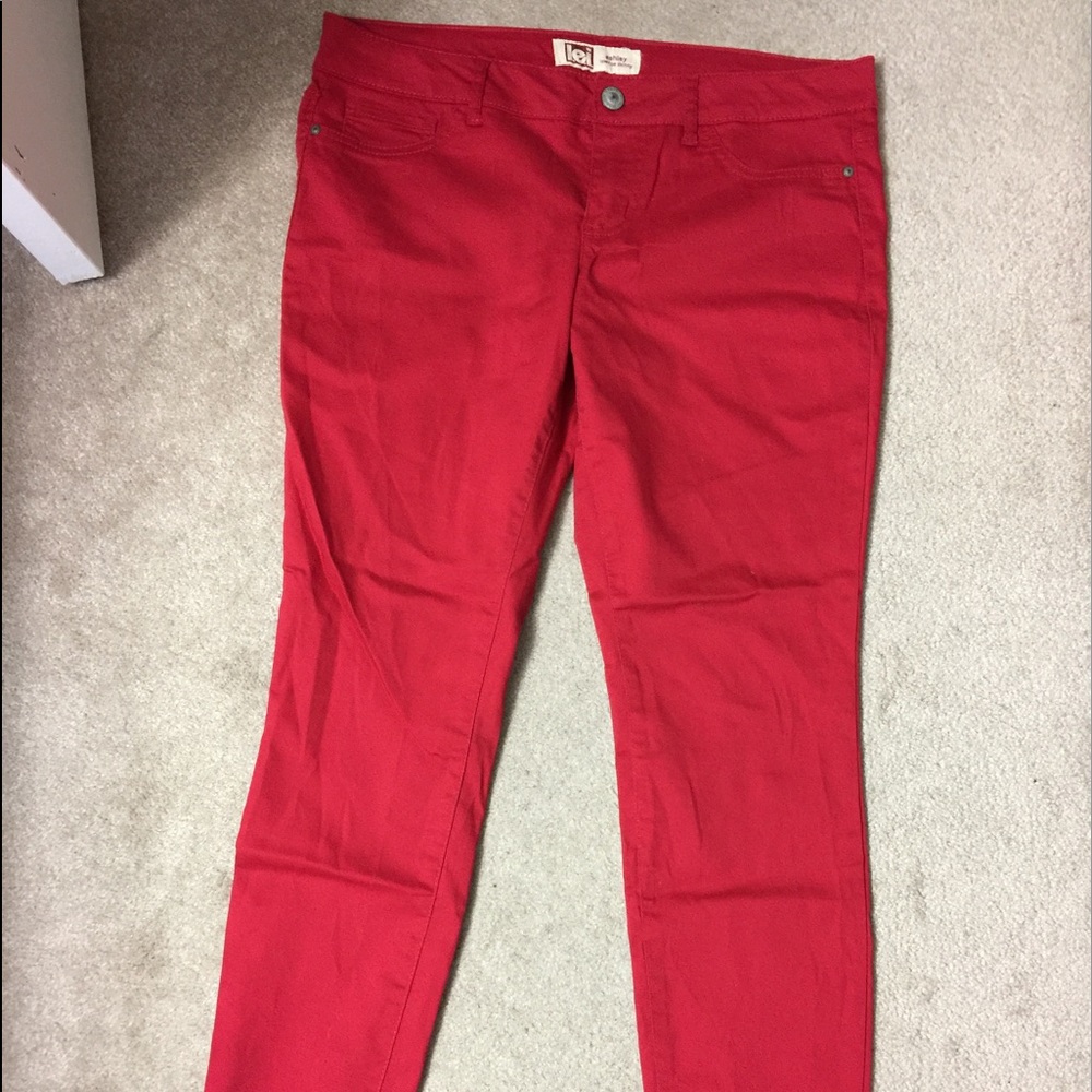 Red skinny jeans