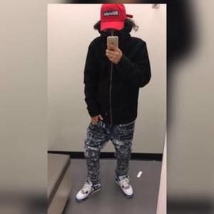 Meet your Posher, Ćarlöš