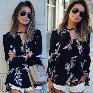 Floral Fashion Blouse With Front Open Keyhole 🌺