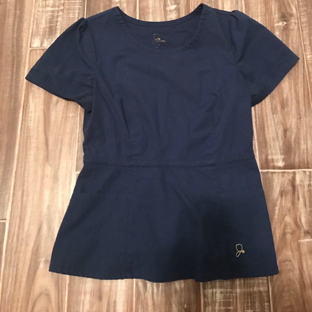 Jaanuu Scrub Top