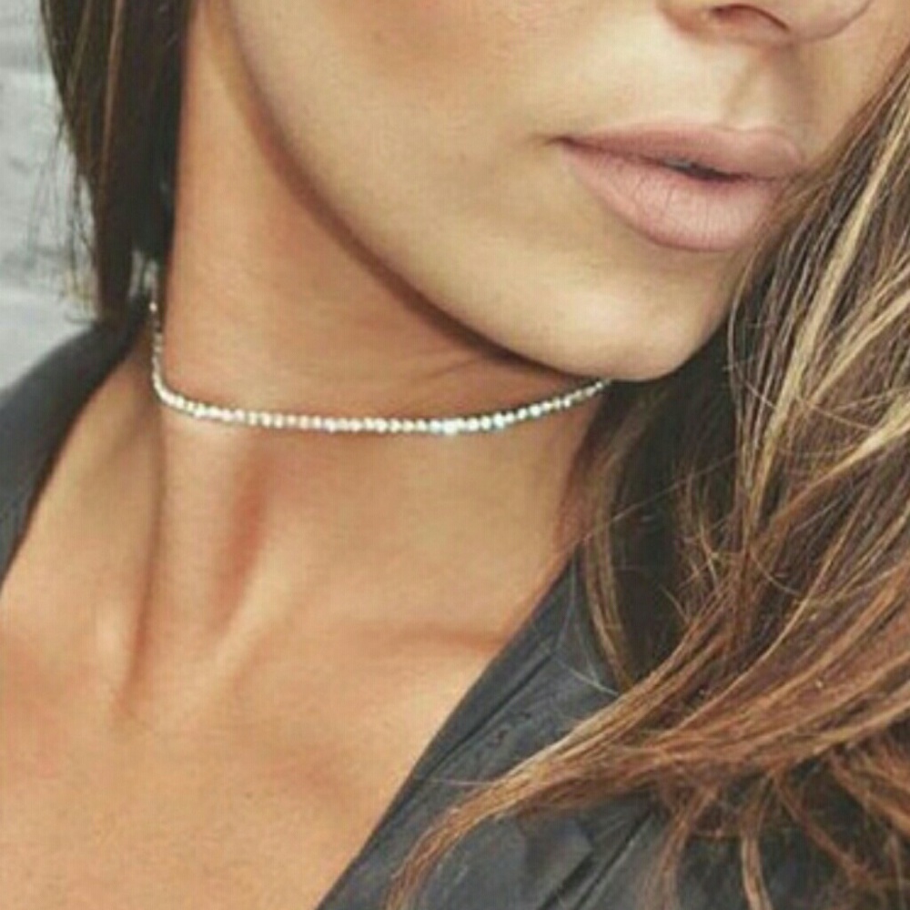 BAOI! Sexy, sleek rhinestone choker!