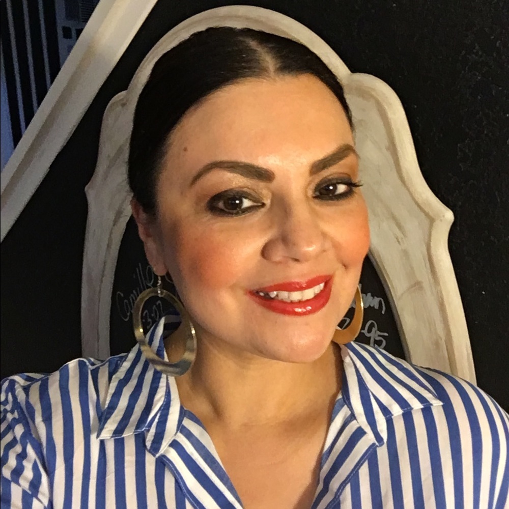 Meet your Posher, Nancy