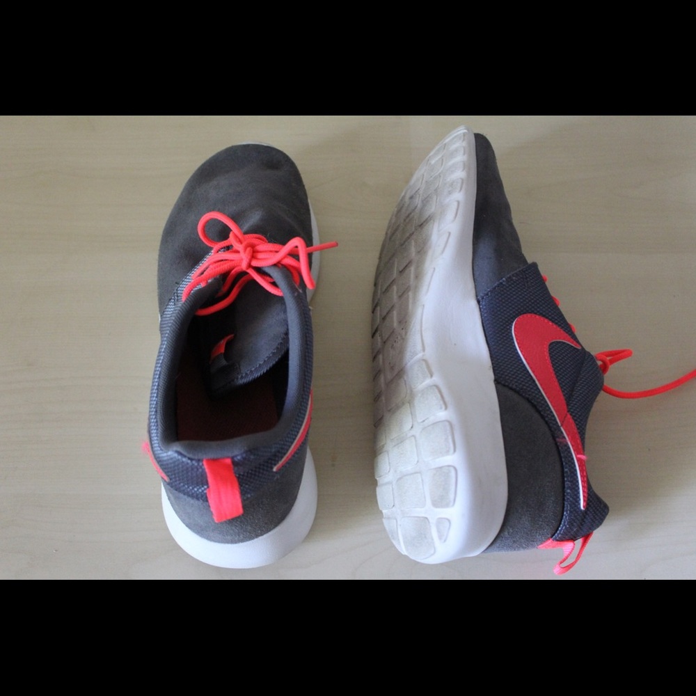 Nike Roshe - Picture 3 of 3