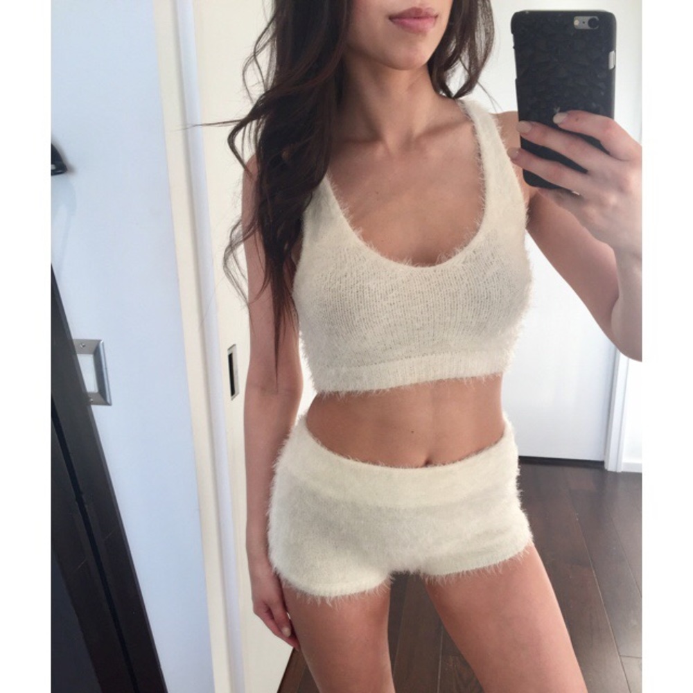 Two piece bunny set :)