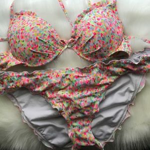 Victoria's Secret Bikini // 34B & Medium