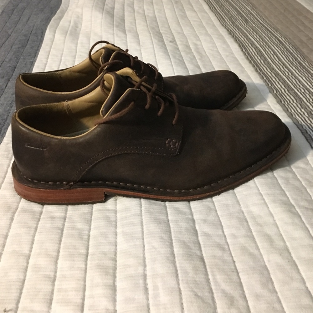 Brown oxford casual/dress shoes