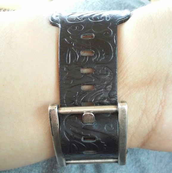 Guess Leather Watch - Picture 3 of 4