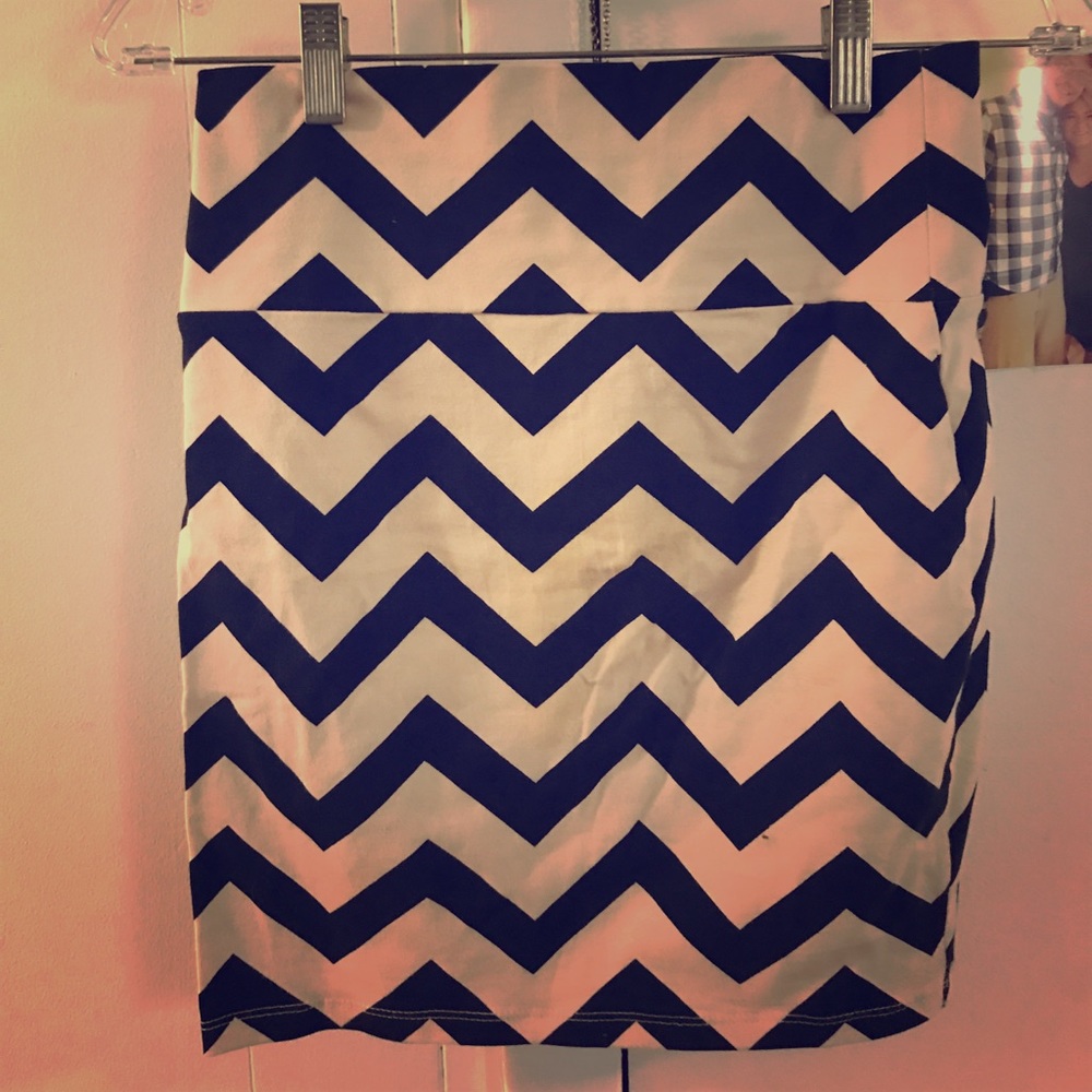 Black and Tan geometric pattern body con skirt