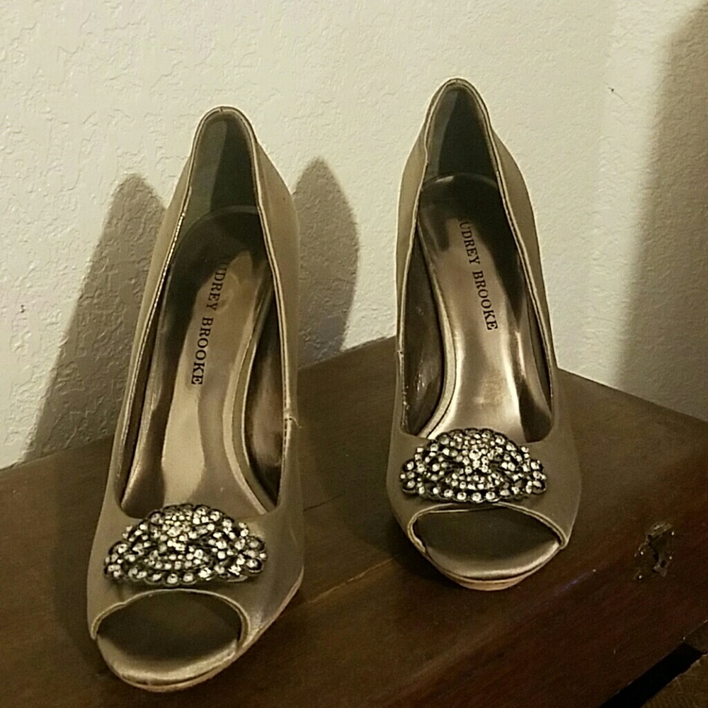 Audrey Brooke Heel