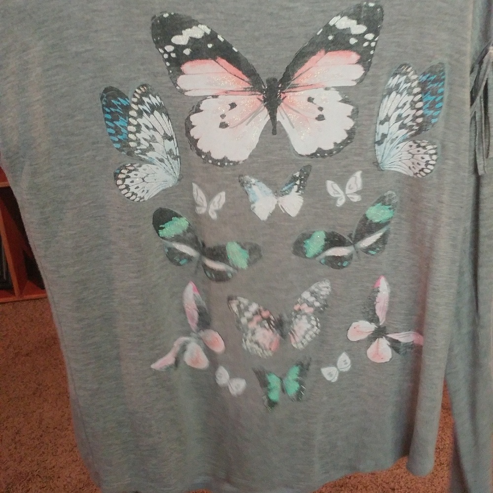 Long sleeved grey shirt with butterflies