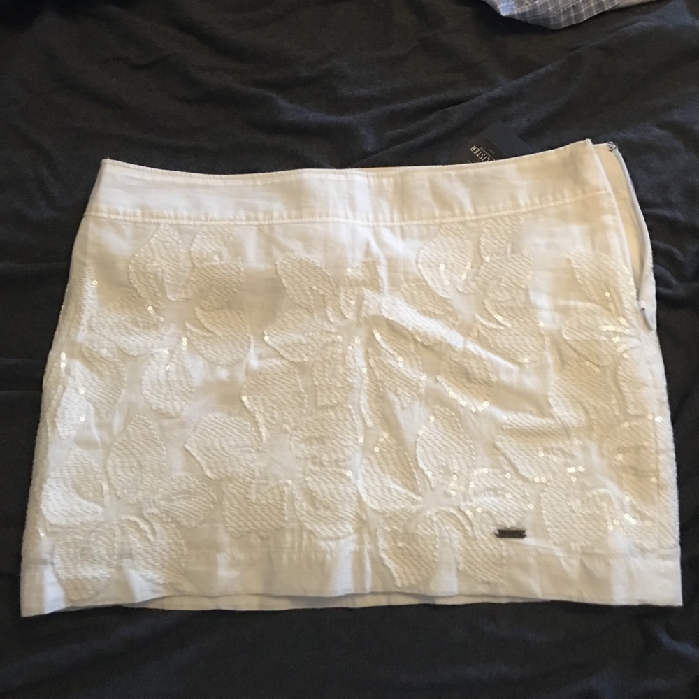 Hollister mini skirt