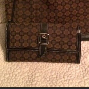 Nine west wallet