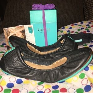 Black leather ballet flats