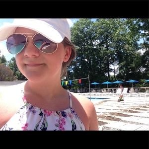 Meet your Posher, Natalie