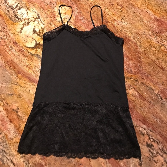 Ser of 4 camisoles in like new condition 👌🏻✨ - Picture 2 of 7