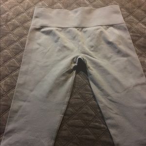 Luluelemon athletica crop workout pants