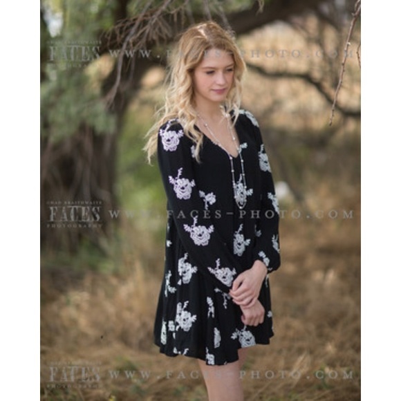 Free People Dresses & Skirts - Black Long Sleeve Free People Dress