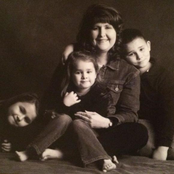 Meet your Posher, Suzanne - Picture 1 of 1