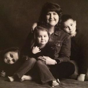 Meet your Posher, Suzanne