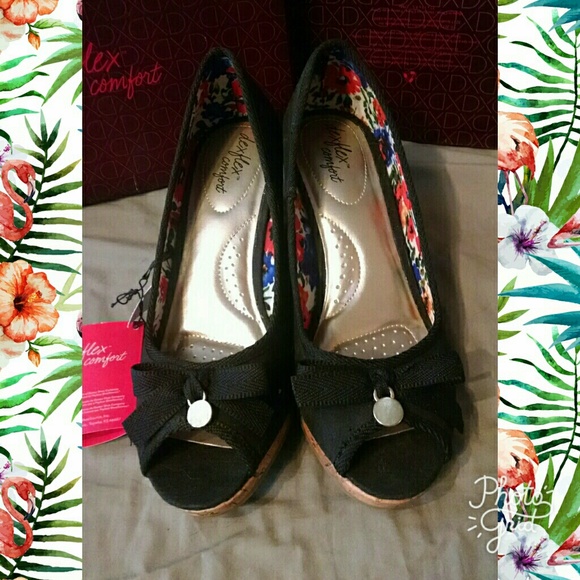 Dexflex Comfort Black Peep-Toe 3" Wedges - Picture 2 of 6