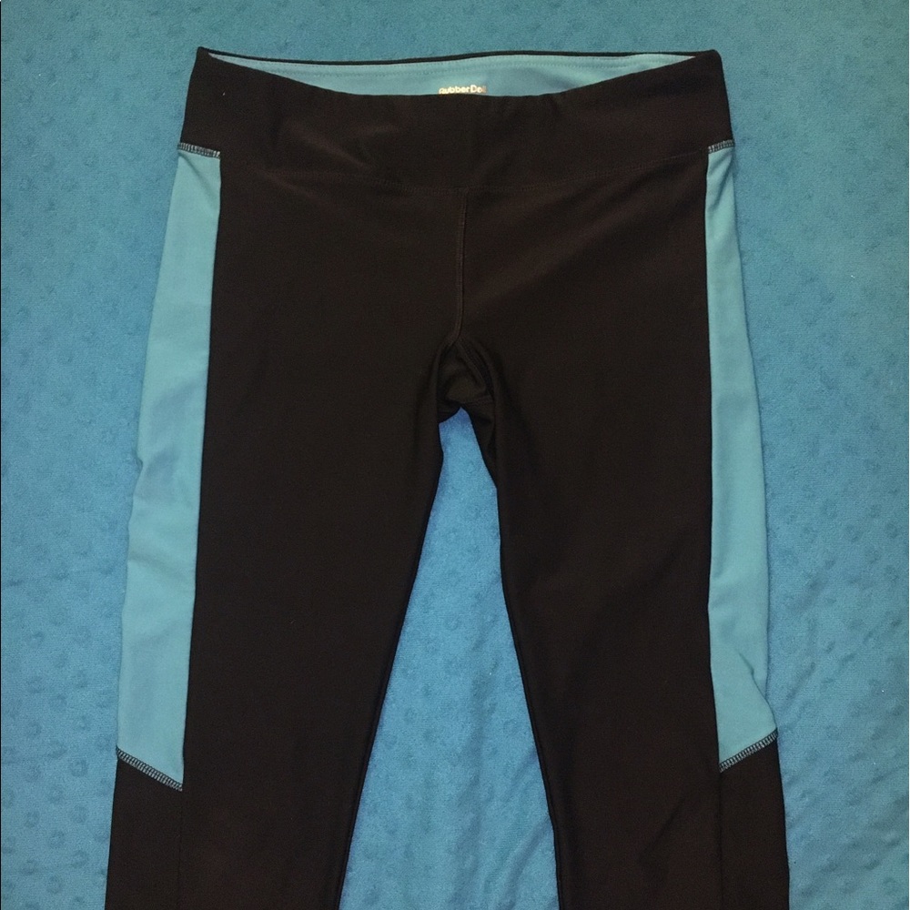 Comfy Under the Knee Leggings - Size M