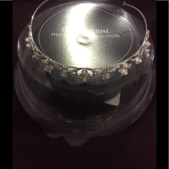 Tiara - Picture 2 of 3