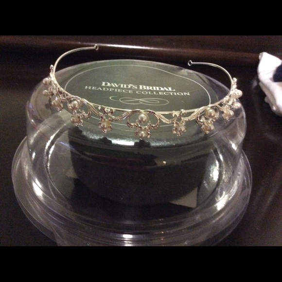 Tiara - Picture 3 of 3