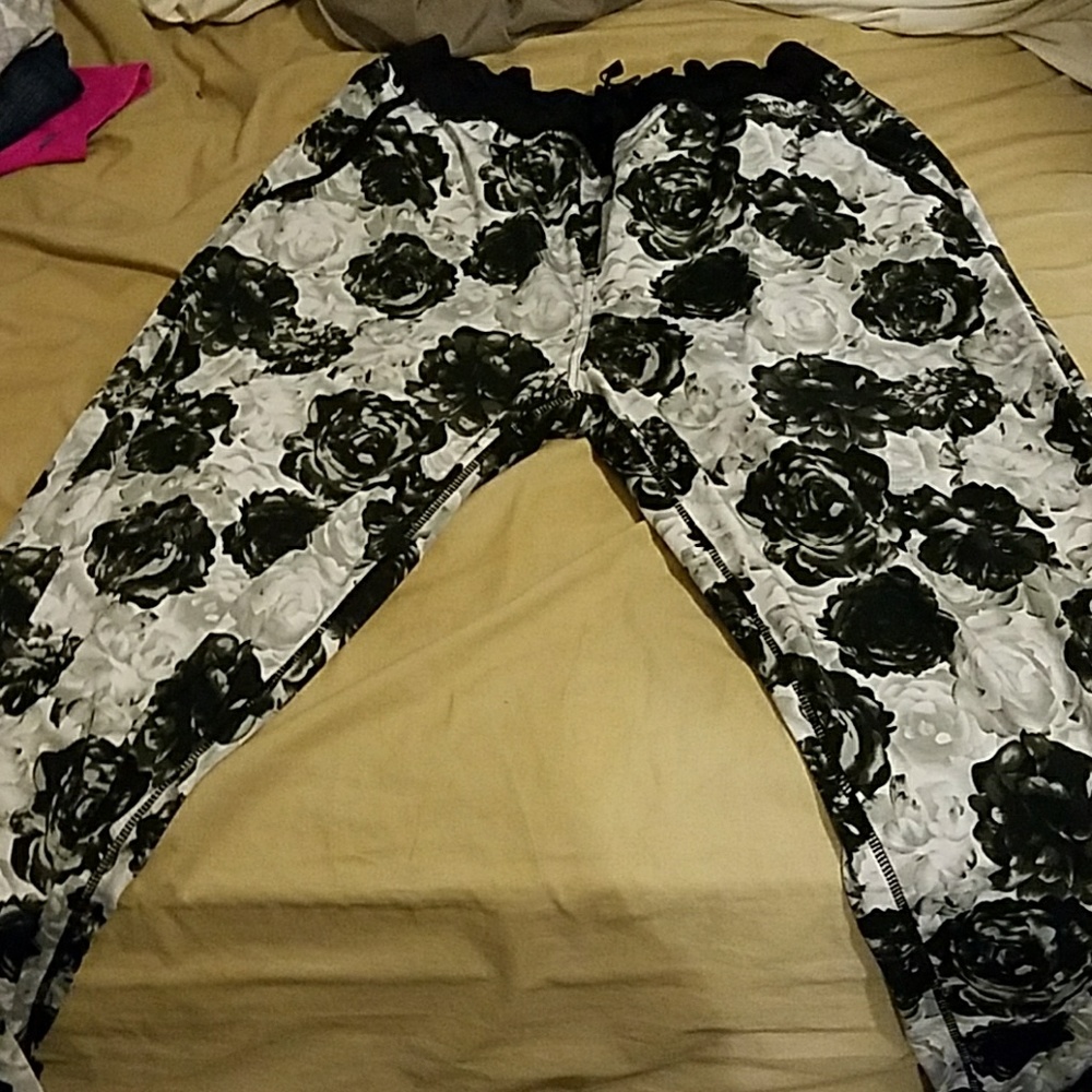 Rose pattern joggers
