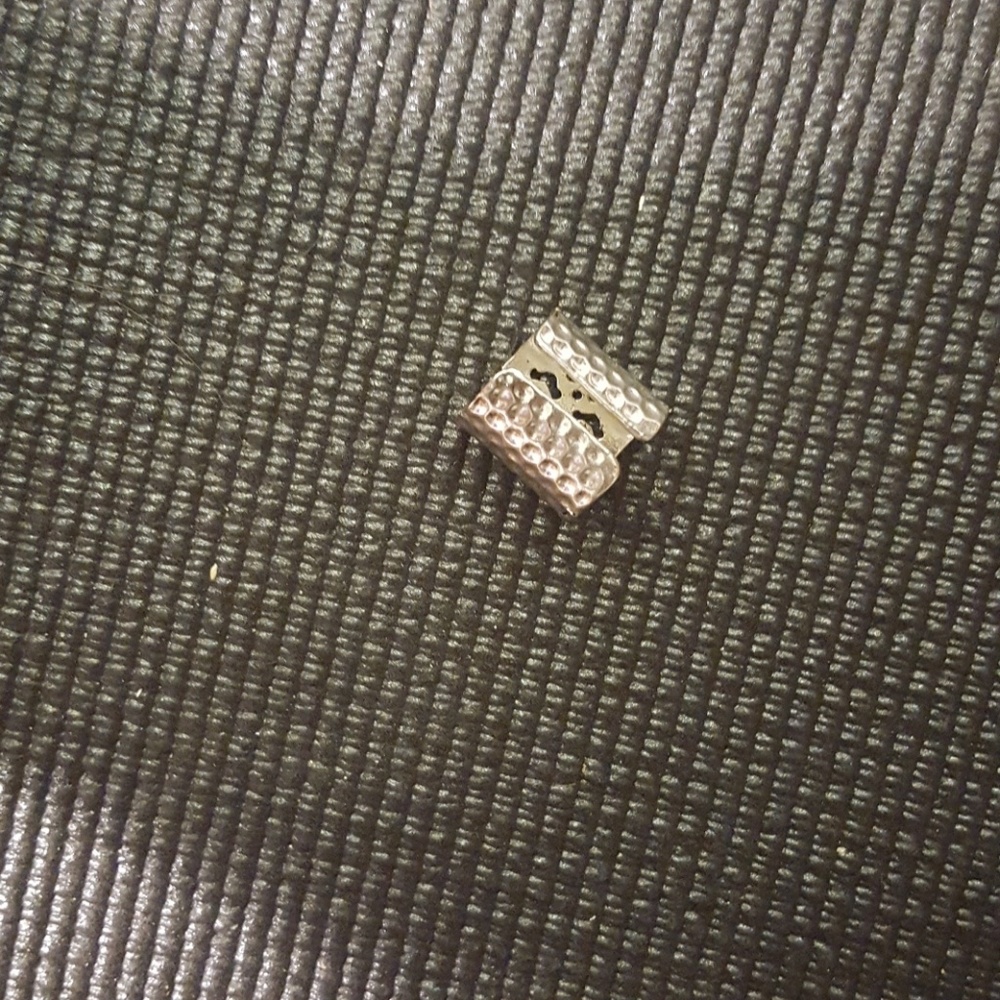 Ring - Picture 2 of 3