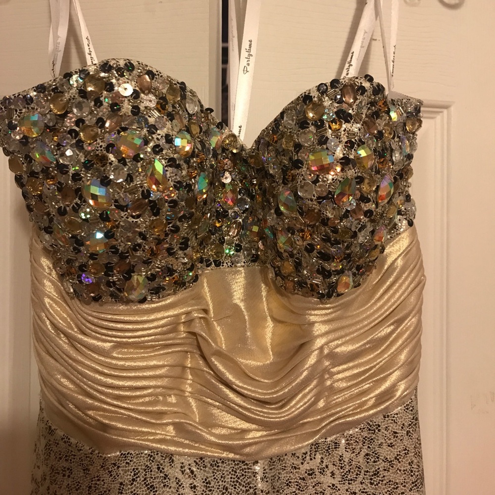 Prom dress - Picture 2 of 3