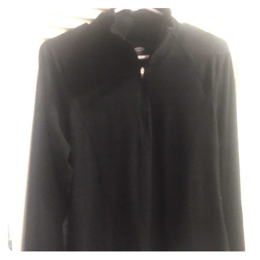 Black running pullover