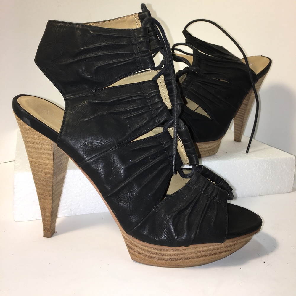 Lace up open toed sling back heels
