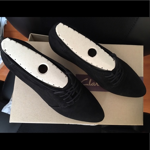 Brand new Clarks black suede bootie ankle boot - Picture 5 of 6