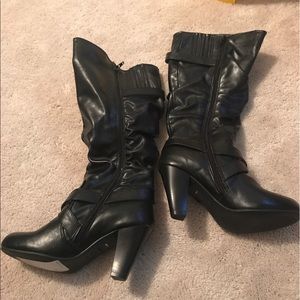 Guess leather boots size 5 1/2