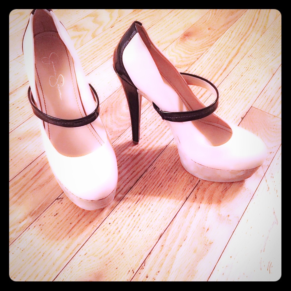 Jessica Simpson mary jane platform pumps