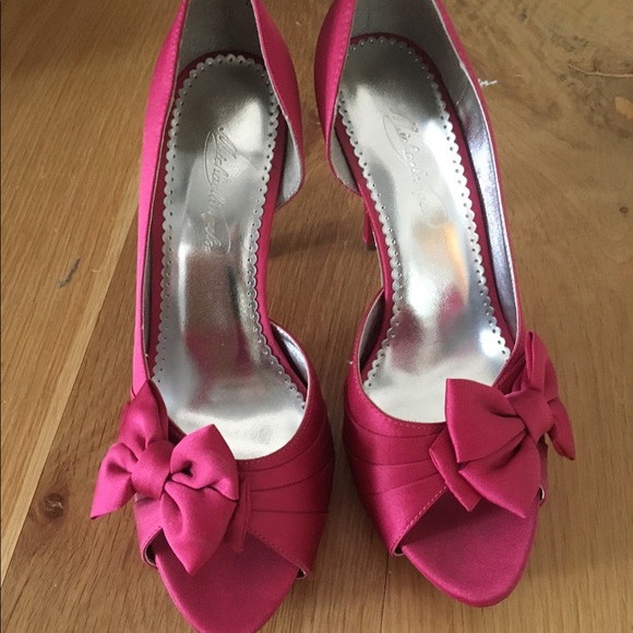 Pink heels - Picture 1 of 2